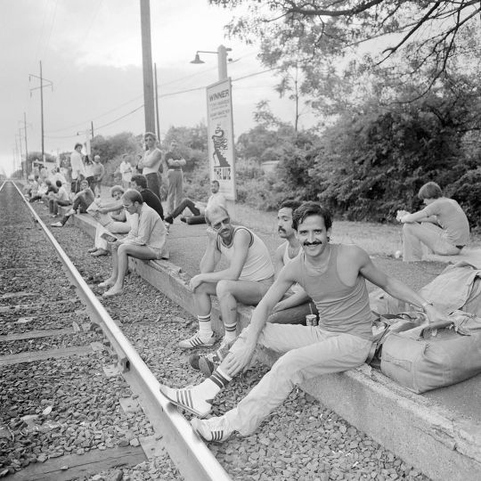 Waiting for the Train, Sayville,
NY, July 1978 © Meryl Meisler /courtesy of
ClampArt