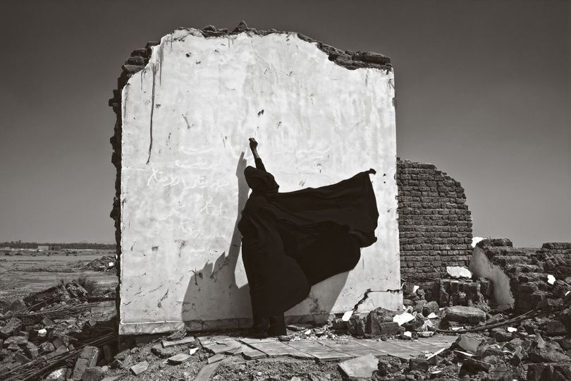 Isabel Muñoz, Untitled, from the series ‘Bam’, 2005 © Isabel Muñoz