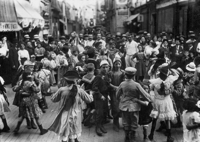 Roger-Viollet Agency : The ball of Bastille Day - The Eye of ...