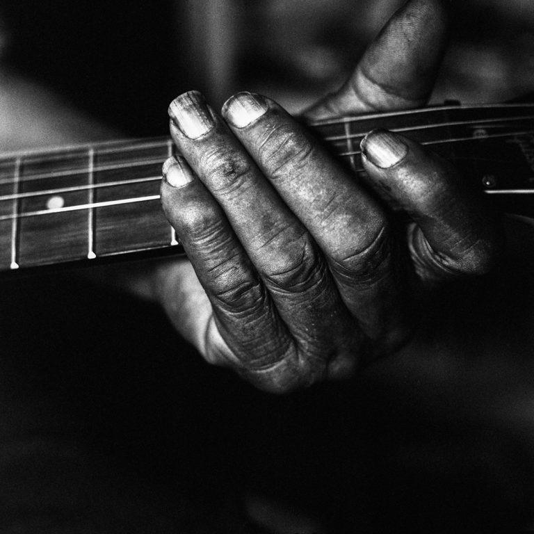 Simon Arcache : Going Up, Going Down : Journey into the intimacy of the Blues