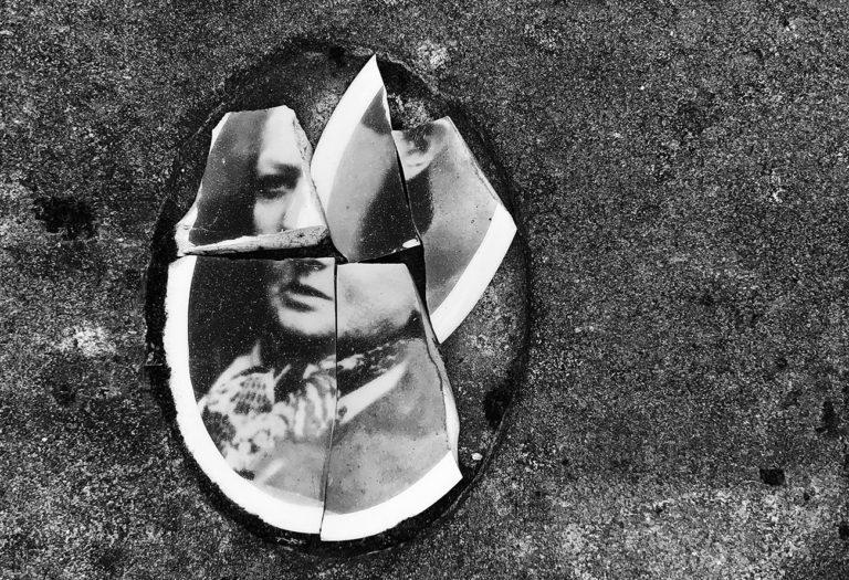 Galerie Sit Down : Chantal Stoman : Erased memories