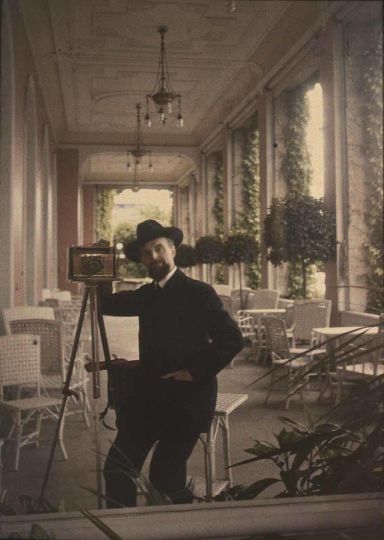 Léon GIMPEL (attribué à) L’autochromiste, vers 1920 © Collection AN