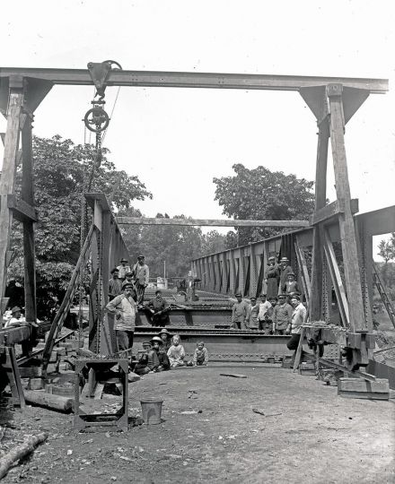 Chantier d 'un pont de chemin de fer environs de Redon @ début 20ᵉ siècle Anne Catherine Musée de Bretagne Rennes