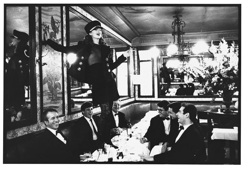 Kate Moss at Café Lipp, Paris, Vogue Italia, 1993 © Arthur Elgort - Courtesy of the artist and Staley-Wise Gallery