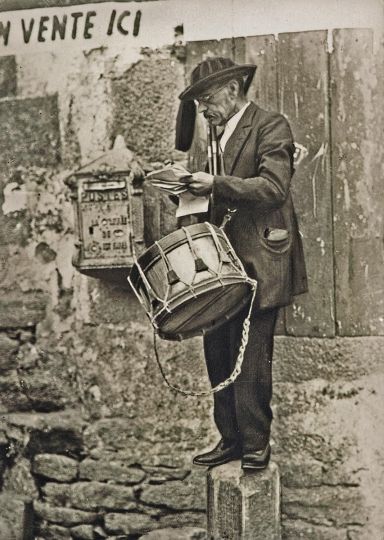 Le crieur public Baud Morbihan @ 1920 Raphaël Binet Musée de Bretagne Rennes
