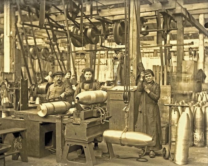 Les Munitionnettes Nantes @ 1914 1918 auteur inconnu collection Jean Claude Potet
