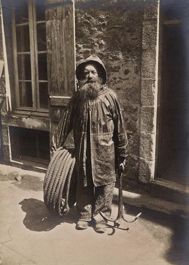 Vieux pecheur en ciré Douarnenez @ vers 1900 Paul Gruyer Musée de Bretagne Rennes