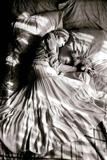 Madje Steber sleeps in her bed with her stuffed kitty at midtown manor assisted living, her residence in hollywood, fl. In 2008. Dementia and the medications she takes to fight memory loss causes Madje to sleep most of the day and night. © Maggie Steber - Courtesy Leica Gallery Los Angeles