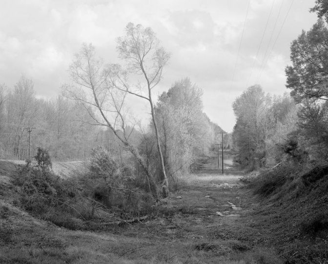 Gregory Conniff (b. 1944) - Yalobusha County, Mississippi, 2004/Printed 2007 © Gregory Conniff / courtesy of Peter Fetterman Gallery