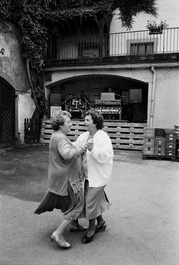 Alsace, Riquewihr, Danse, 1995 © Jean-Marc Martin du Theil