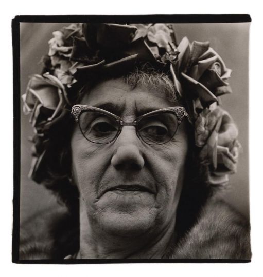 Diane Arbus, Woman in a rose hat, N.Y.C. 1966 © The Estate of Diane Arbus