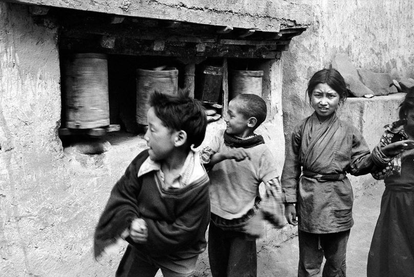 Ladakh, Inde, Moulin à prières, 1982 © Jean-Marc Martin du Theil