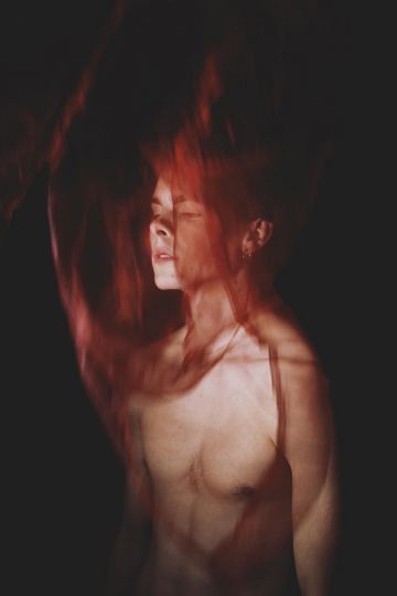 Lasse Under Red Veil © Michael Søndergaard - Courtesy The Little Black Gallery - BOYS! BOYS! BOYS!