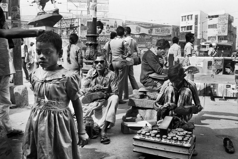 Cobblers, Calcutta, 1989 © Raghu Rai - Courtesy PHOTOINK