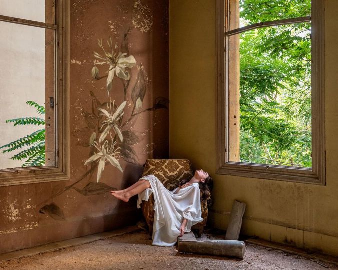 Aya (Draping), Gemmayze, Beirut, Lebanon, 2022 © Rania Matar- Courtesy of the artist and Fitchburg Art Museum
