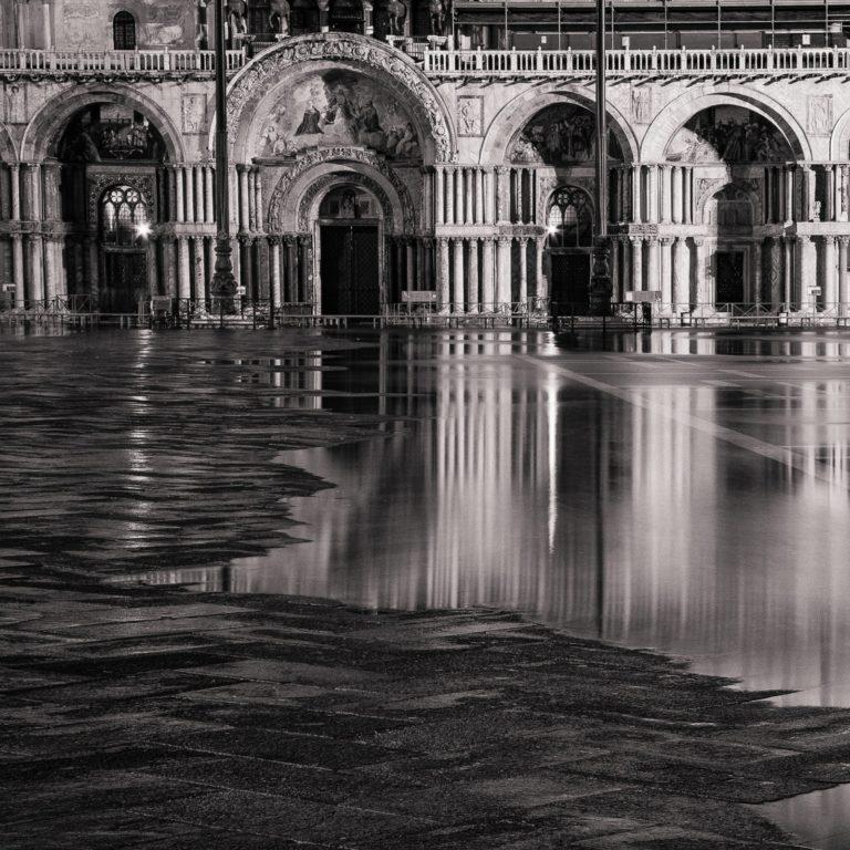 Taunus Foto Galerie : Adriano Henney : Venise - Au-delà du masque