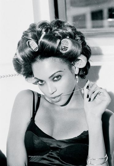 Beyoncé © Ellen von Unwerth - Courtesy of the artist and SCAD FASH Museum of Fashion + Film