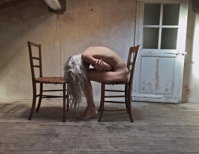 Qu’est-ce que tu vois ? [Qui suis-je ? Anatomie d’une émotion enfouie depuis l’enfance] © 2016 Sandra Wis