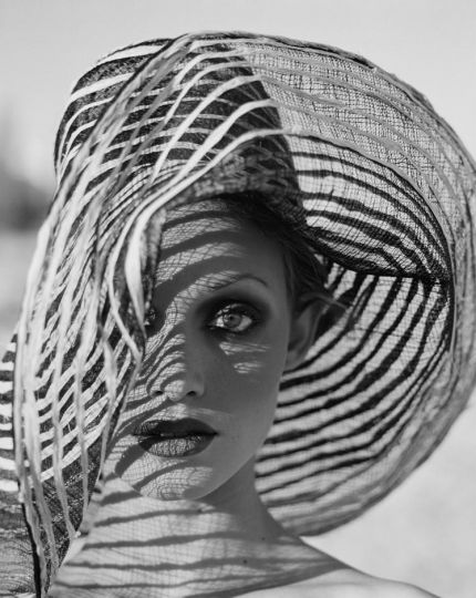 Patrick Demarchelier • Amber Valetta, Harpers Bazaar US • 1993 - Courtesy A.galerie