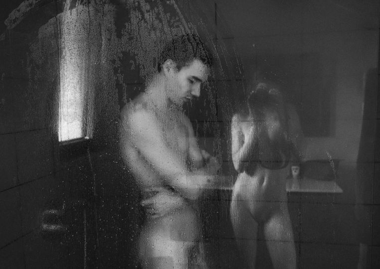 sous la douche [Les baisers salés] © 2023 Alice Calliopée