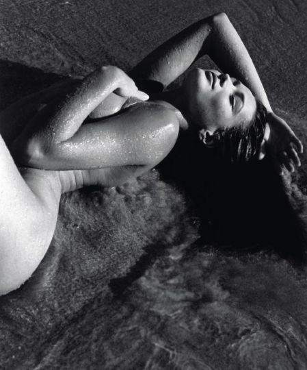 Thierry Le Gouès • Carla Bruni, Vogue Italia, Saint Barthélémy • 1990 - Courtesy A.galerie