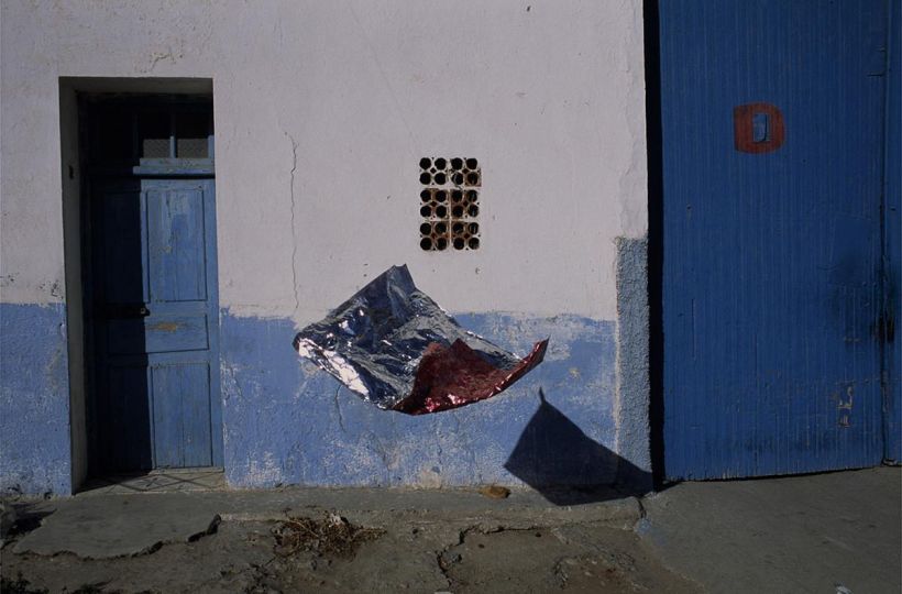 37 Gallery Untitled - Vincent van de Wijngaard - Flying sheet of paper, Essouira, Morocco
