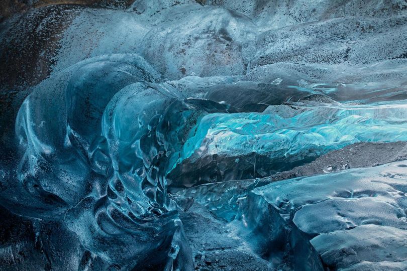 Ice Cave - Vatnajökull, Islanda, 2022 © Luca Locatelli - Courtesy of Gallerie d’Italia