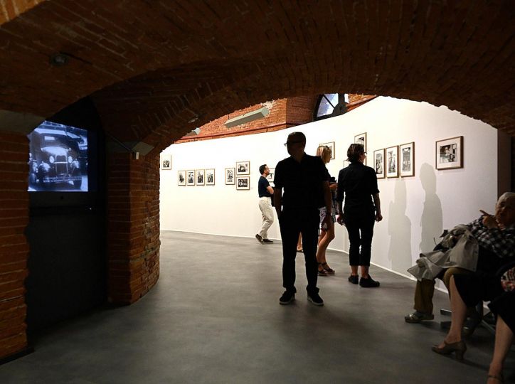 Le Château D’Eau : Raymond Depardon & David Burnett : September In ...