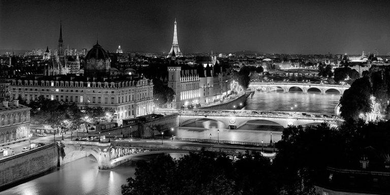 Hôtel de Ville de Paris : Gary Zuercher : Paris s'illumine : Les Ponts de Paris la nuit