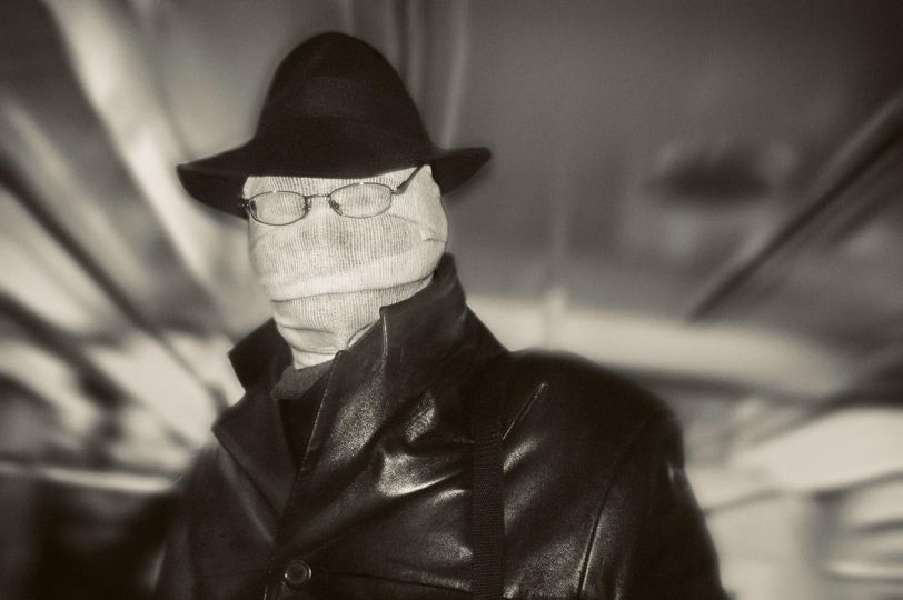 Invisible Man © Seymour Licht - Halloween Underground - New York Subway Portraits