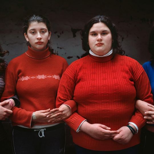The Cousins, 2005 [Les cousines, 2005] © 2021 Alessandra Sanguinetti / Magnum Photos