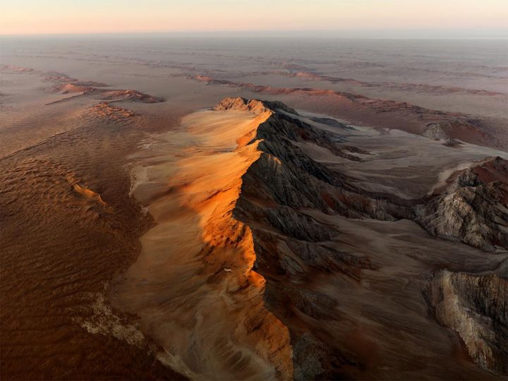 Sand Dunes #1, Sossusvlei, Namib Desert, Namibia, 2018 © Edward Burtynsky - Courtesy of the artist and Galerie Springer