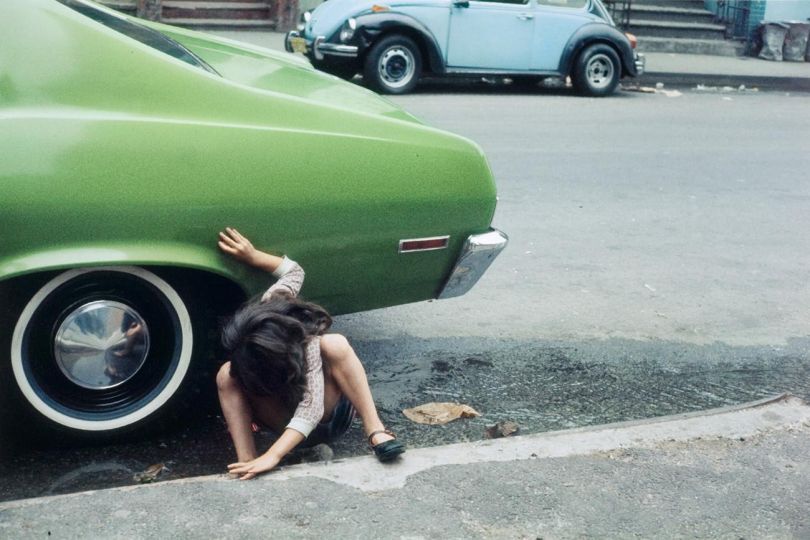 Helen Levitt, New York, 1980. International Center of Photography, Purchase, with funds provided by the ICP Acquisitions Committee, 2008. © Film Documents LLC, courtesy Zander Galerie, Cologne
