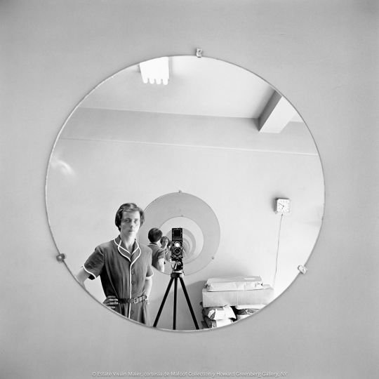 © Estate of Vivian Maier – Courtesy of the Maloof Collection and Howard Greenberg Gallery, NY