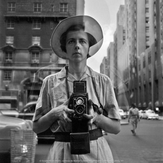 © Estate of Vivian Maier – Courtesy of the Maloof Collection and Howard Greenberg Gallery, NY
