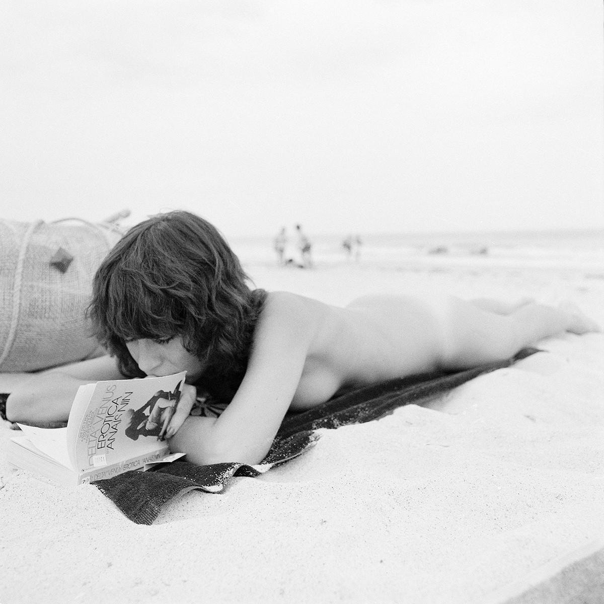 THE WERK : FIRE ISLAND The Photography of Meryl Meisler - The Eye of  Photography Magazine