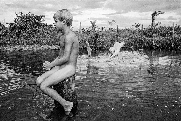 Elza Lima (Belém, Pará, 1952), an Amazon documentary look to the world by Yara Schreiber Dines