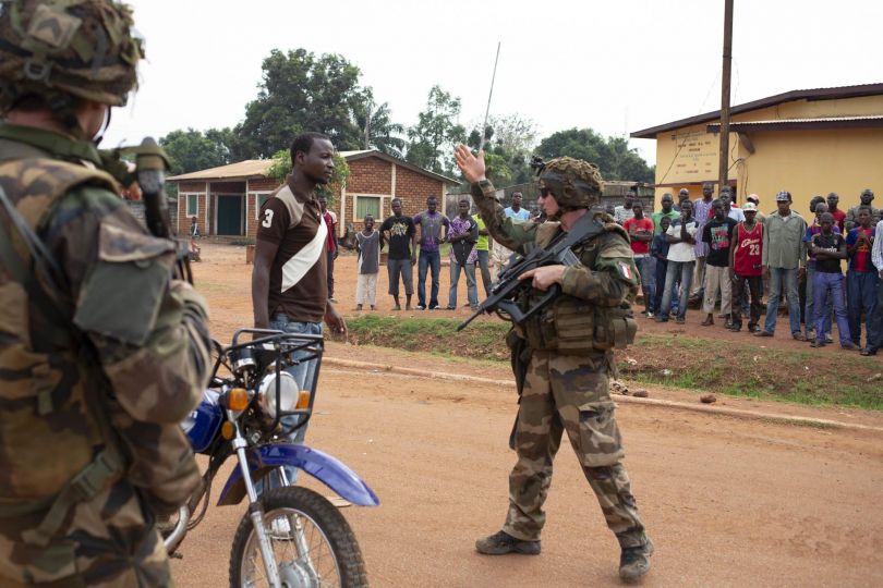 December 8th 2013, Bangui, Central African Republic, civilians © Camille Lepage / Polaris - Courtesy Manuel Rivera-Ortiz Foundation