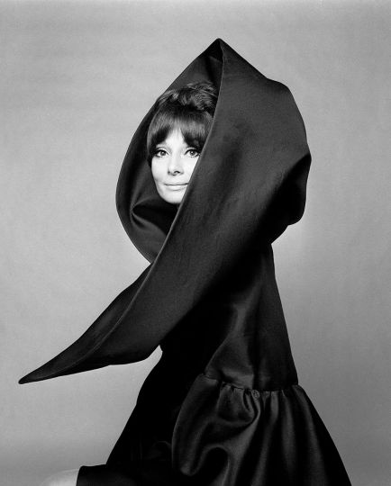 Audrey Hepburn in Valentino, Roma, 1969 © Gian Paolo Barbieri - Courtesy of Fondazione Gian Paolo Barbieri & 29 ARTS IN PROGRESS gallery