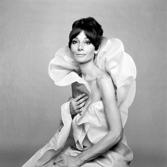 Audrey Hepburn in Valentino, Roma, 1969 © Gian Paolo Barbieri - Courtesy of Fondazione Gian Paolo Barbieri & 29 ARTS IN PROGRESS gallery