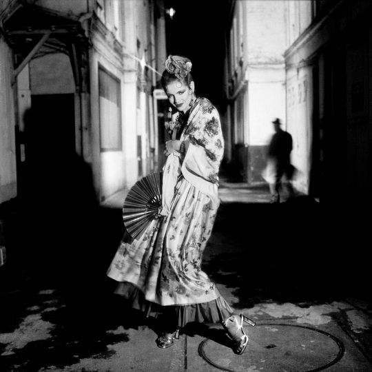 Sue Smithers for Yves Saint Laurent, Vogue France, Paris, 1977 © Gian Paolo Barbieri - Courtesy of Fondazione Gian Paolo Barbieri & 29 ARTS IN PROGRESS gallery