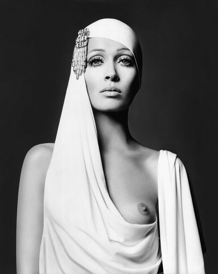 Isa Stoppi, Milano, 1968 © Gian Paolo Barbieri - Courtesy of Fondazione Gian Paolo Barbieri & 29 ARTS IN PROGRESS gallery