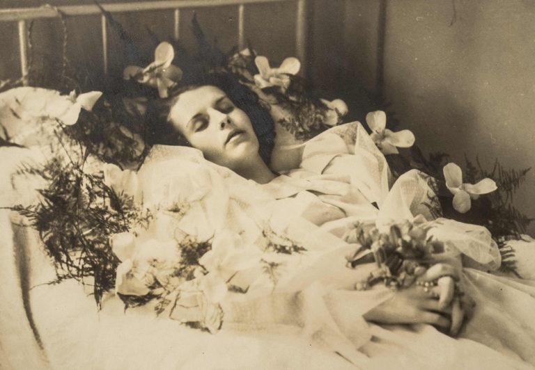 PhotoSaintGermain 2024 : Philippe Baudouin : Posthume, post-mortem photographs and relics from after life