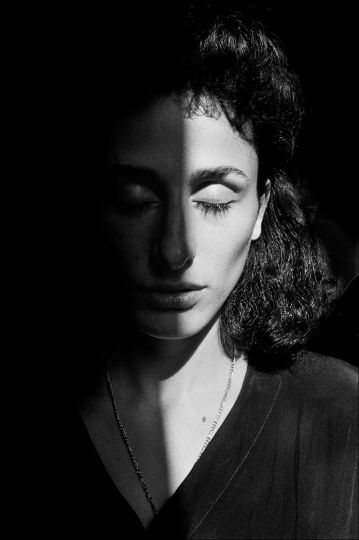 Rosaria Schifani, widow of escort agent Vito, killed together with Judge Giovanni Falcone, Francesca Morvillo and his colleagues Antonio Montinaro and Rocco Di Cillo. (Rosaria Schifani, vedova dell’agente di scorta Vito, ucciso insieme al giudice Giovanni Falcone, Francesca Morvillo ed i suoi colleghi Antonio Montinaro e Rocco Di Cillo.) Palermo, 1992 © Courtesy Archivio Letizia Battaglia and The Photographers' Gallery