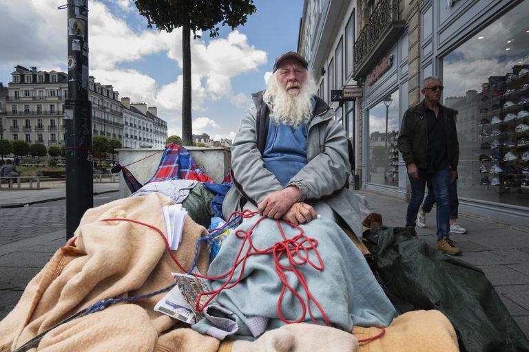 Jacques Yvergniaux : Dans la rue…