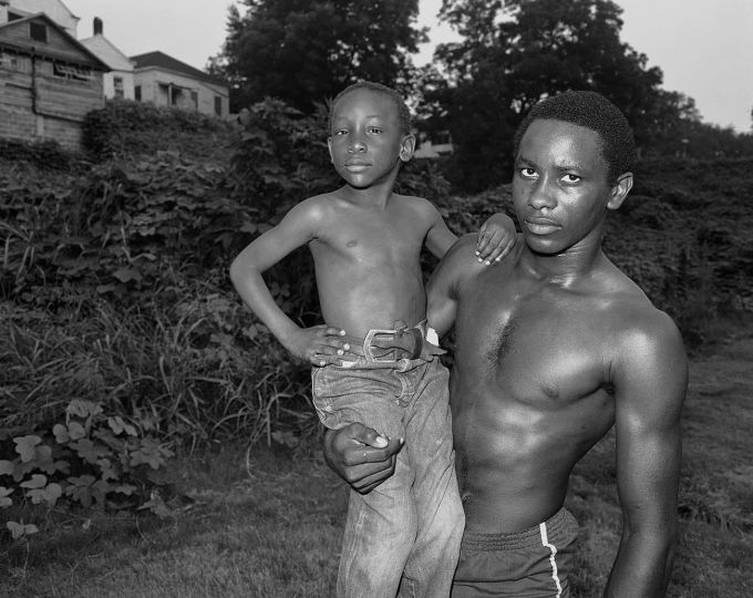 Baldwin Lee - Vicksburg, Mississippi - Young Man and Boy at Dusk
1983 © Baldwin Lee - Collection of the artist - Courtesy Ogden Museum of Southern Art