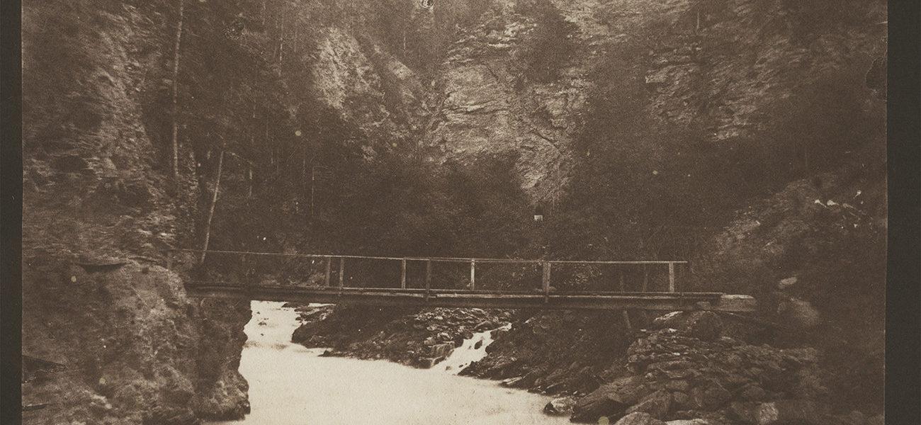 Hans P. Kraus Jr. Fine Photographs : Montagnes et ruisseaux à partir de négatifs papier et sur verre