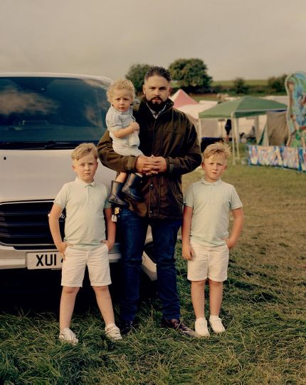 Nicholson family portrait © Sam Wright - From the book Pillar to Post - Courtesy of GOST Books