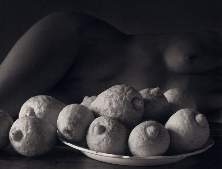 The Lemons / Los limones, Mexico, 1989 © Flor Garduño - Courtesy Throckmorton Fine Art