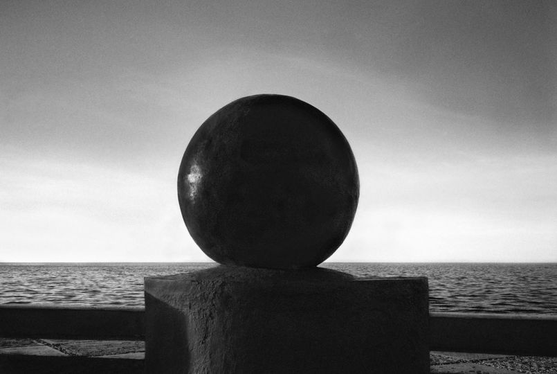 Black Sun / Sol Negro, Mexico, 2013 © Flor Garduño - Courtesy Throckmorton Fine Art